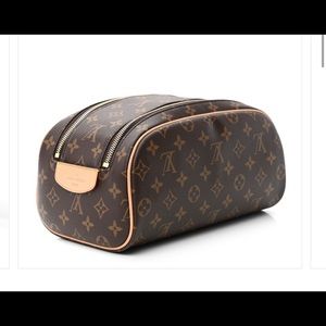 Beautiful Louis Vuitton toiletry bag